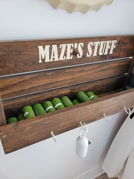 Maze's Wooden Holder